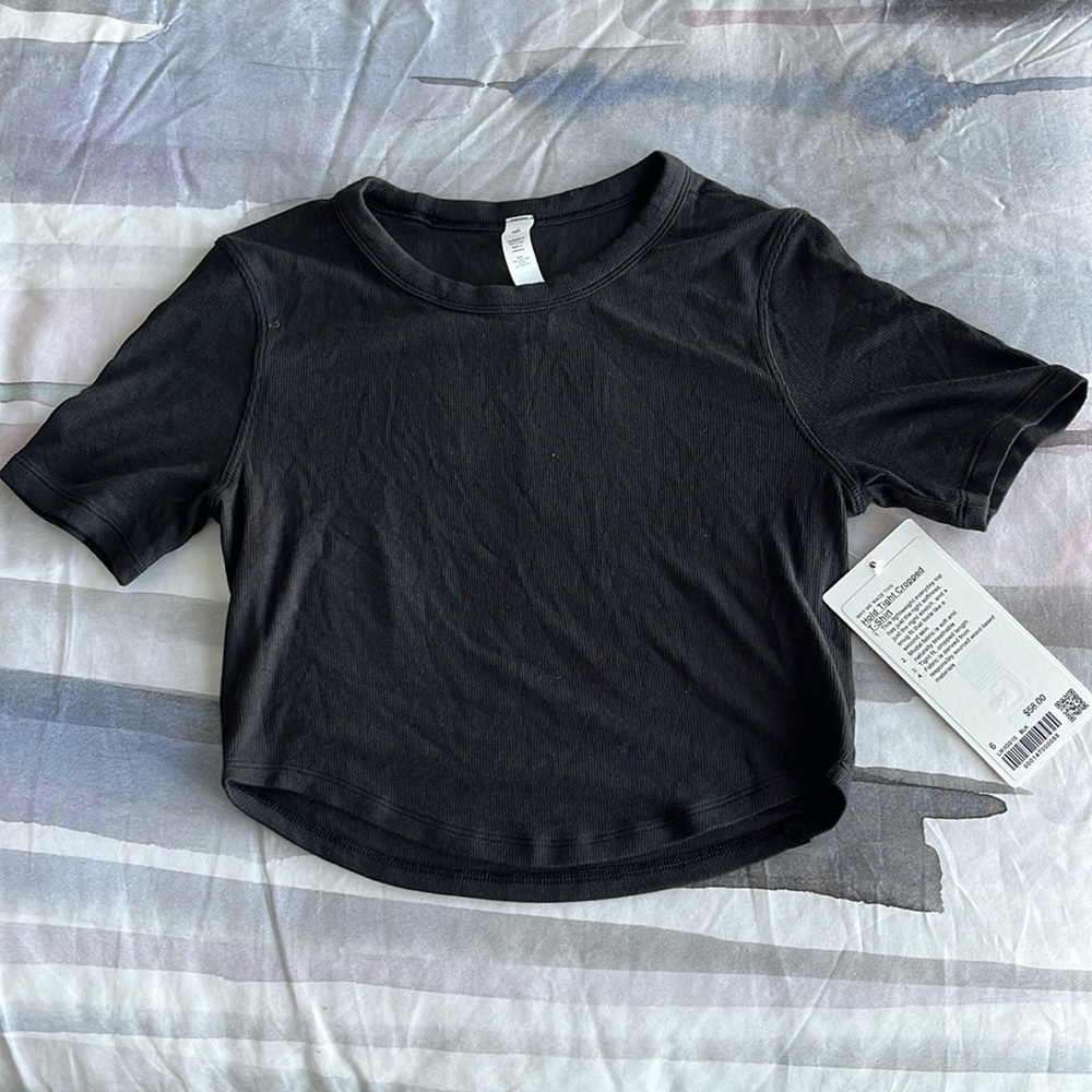 NEW Lululemon Hold Tight Cropped T-Shirt